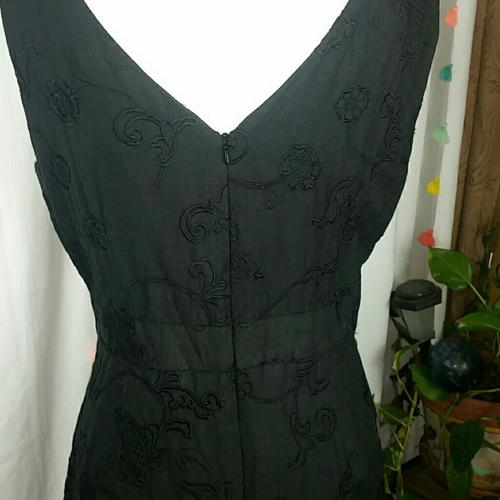 Dress - Picture 4 of 7